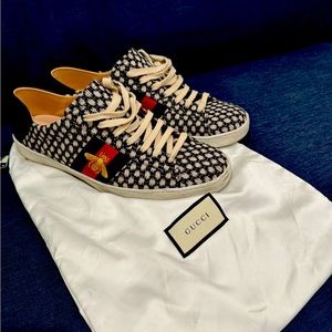 Used Gucci men’s shoes